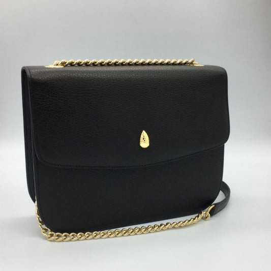 The Art of Luxury: Handmade Shoulder Bags