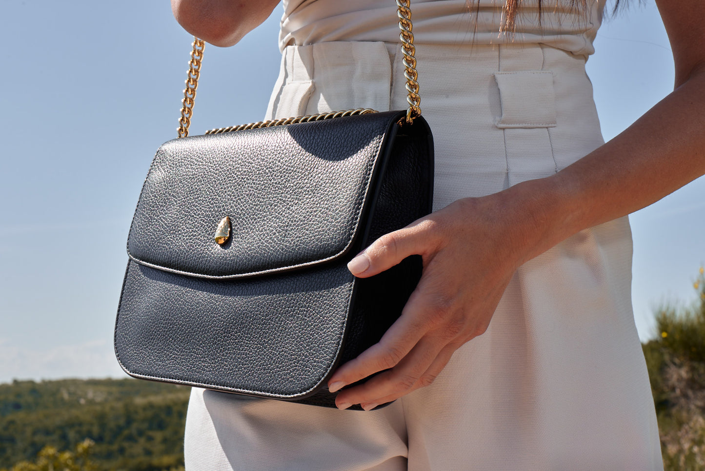 GRAND DAUPHIN BAG - Designer shoulder bag - Black