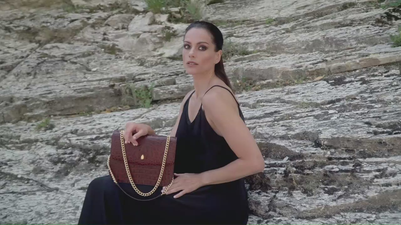 luxury-grand-dauphin-brown-croc-embossed-leather-bag-video-showcasing-design-and-gold-chain